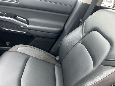 Used 2022 Nissan Pathfinder SL w/ SL Premium Package FWD image 27