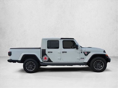 Used 2022 Jeep Gladiator Overland w/ LED Lighting Group AWD/4WD image 4