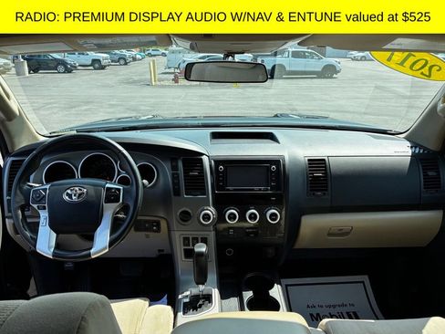 Used 2017 Toyota Sequoia SR5 AWD/4WD image 3