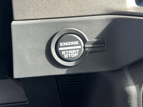 New 2025 Ford Bronco Badlands w/ Sasquatch Package image 19