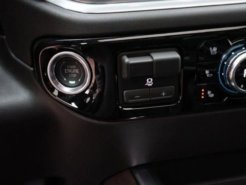 New 2026 GMC Sierra 1500 SLT w/ SLT Premium Plus Package image 32