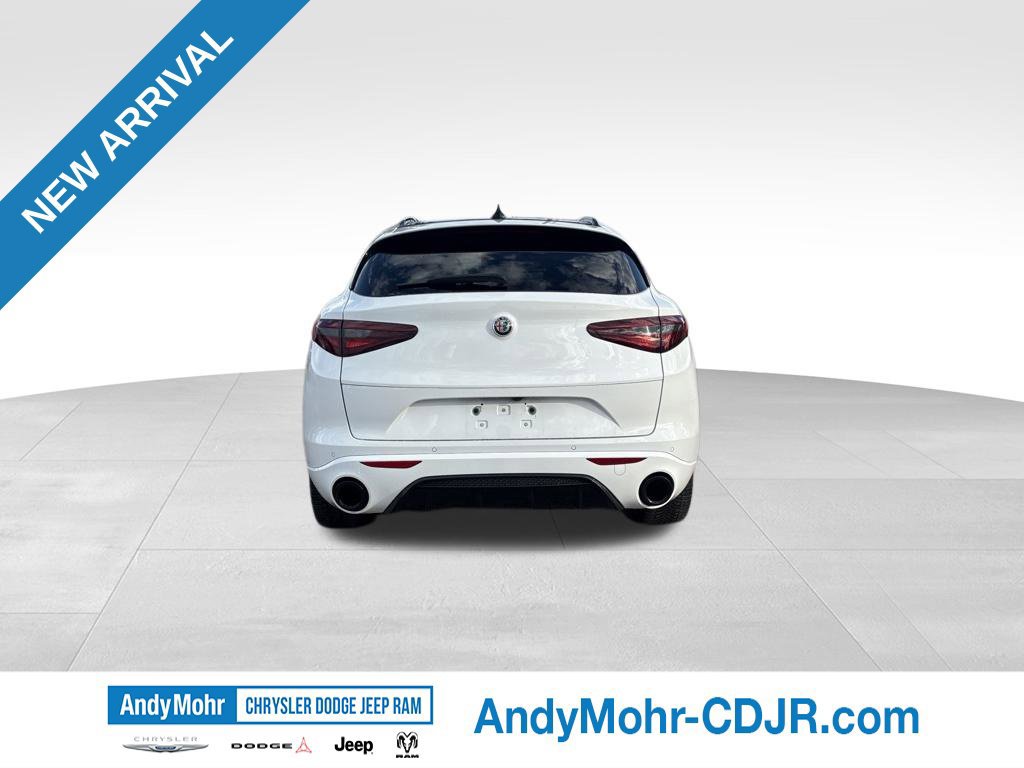Used 2023 Alfa Romeo Stelvio Veloce AWD/4WD image 6