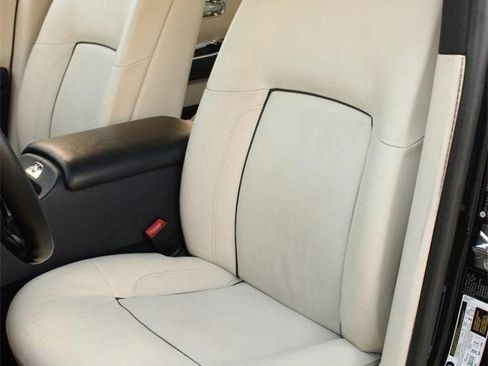 Used 2011 Rolls-Royce Ghost image 9