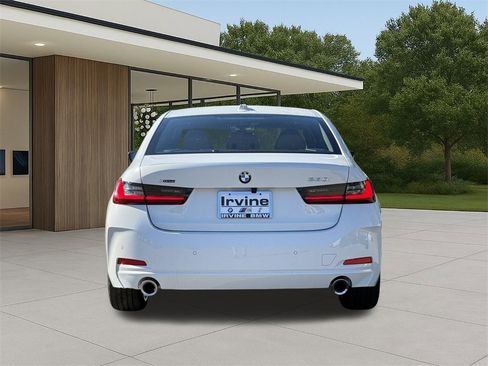 New 2026 BMW 330i xDrive Sedan w/ Premium Package image 9