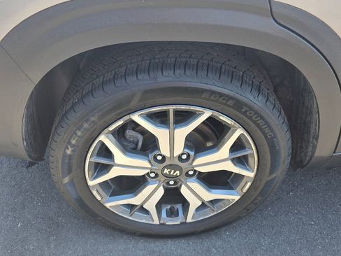 Used 2021 Kia Seltos EX AWD/4WD image 9