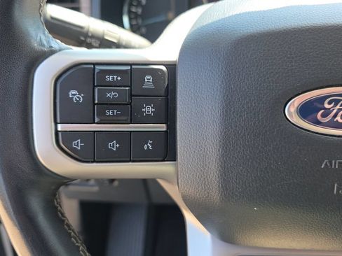 Used 2024 Ford Expedition Limited AWD/4WD image 16