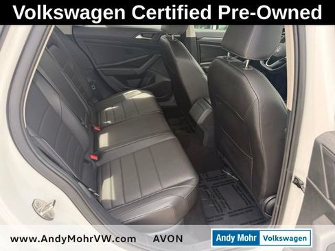 Used 2023 Volkswagen Jetta SE FWD image 17