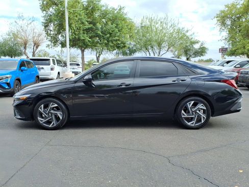 Certified 2025 Hyundai Elantra Sport FWD image 2