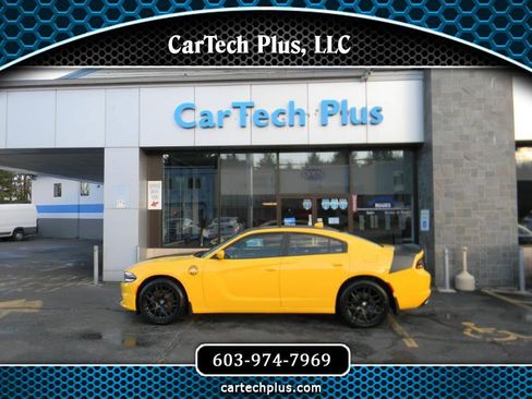 Used 2017 Dodge Charger SXT w/ AWD Plus Group image 1