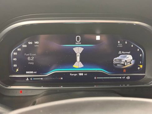 Used 2022 Chevrolet Suburban LT image 21