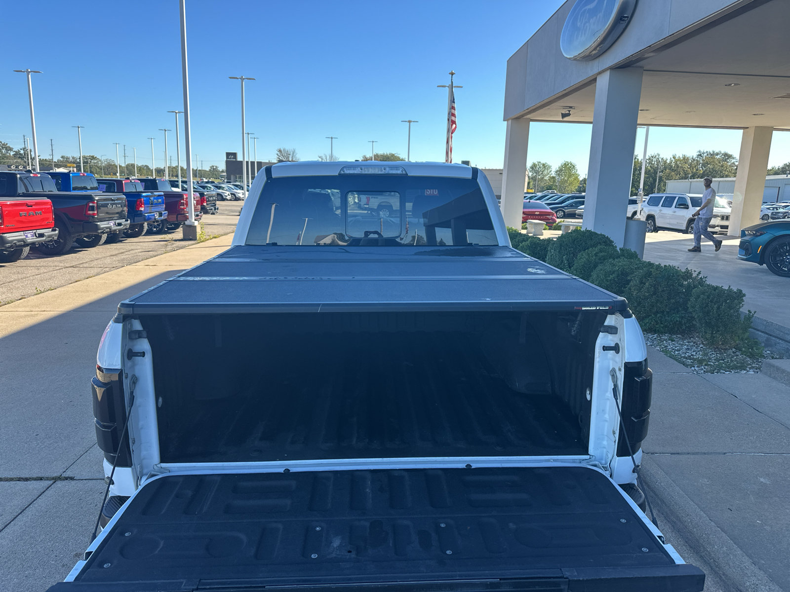 Used 2017 Ford F150 Raptor w/ Equipment Group 802A Luxury AWD/4WD image 14