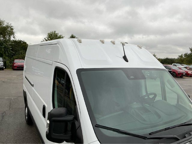 Used 2026 RAM ProMaster 2500 w/ Convenience Group FWD image 12