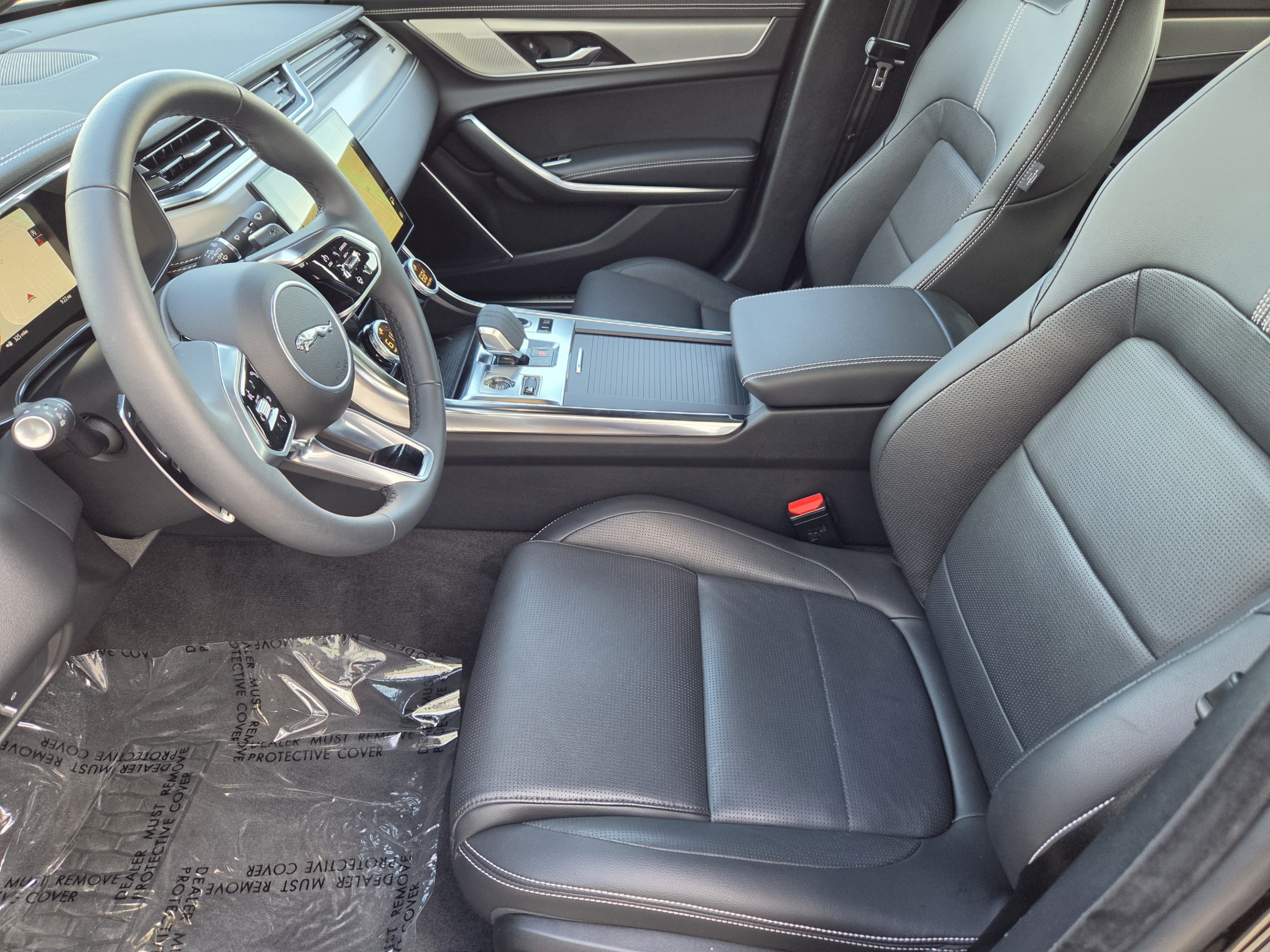 Certified 2024 Jaguar XF R-Dynamic SE AWD/4WD image 8