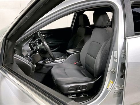 Used 2017 Chevrolet Malibu LT w/ Driver Confidence Package image 23