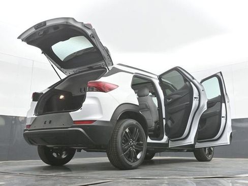 New 2026 Chevrolet TrailBlazer LT w/ Midnight Edition FWD image 52