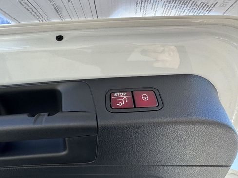 Certified 2021 Mercedes-Benz GLB 250 image 24