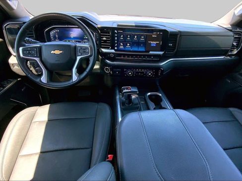 Used 2023 Chevrolet Silverado 1500 LTZ w/ LTZ Premium Package AWD/4WD image 16