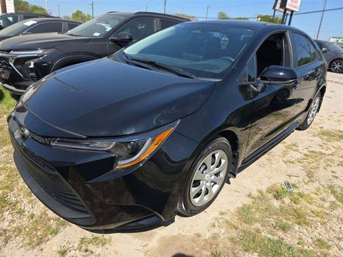 Used 2026 Toyota Corolla LE FWD image 6