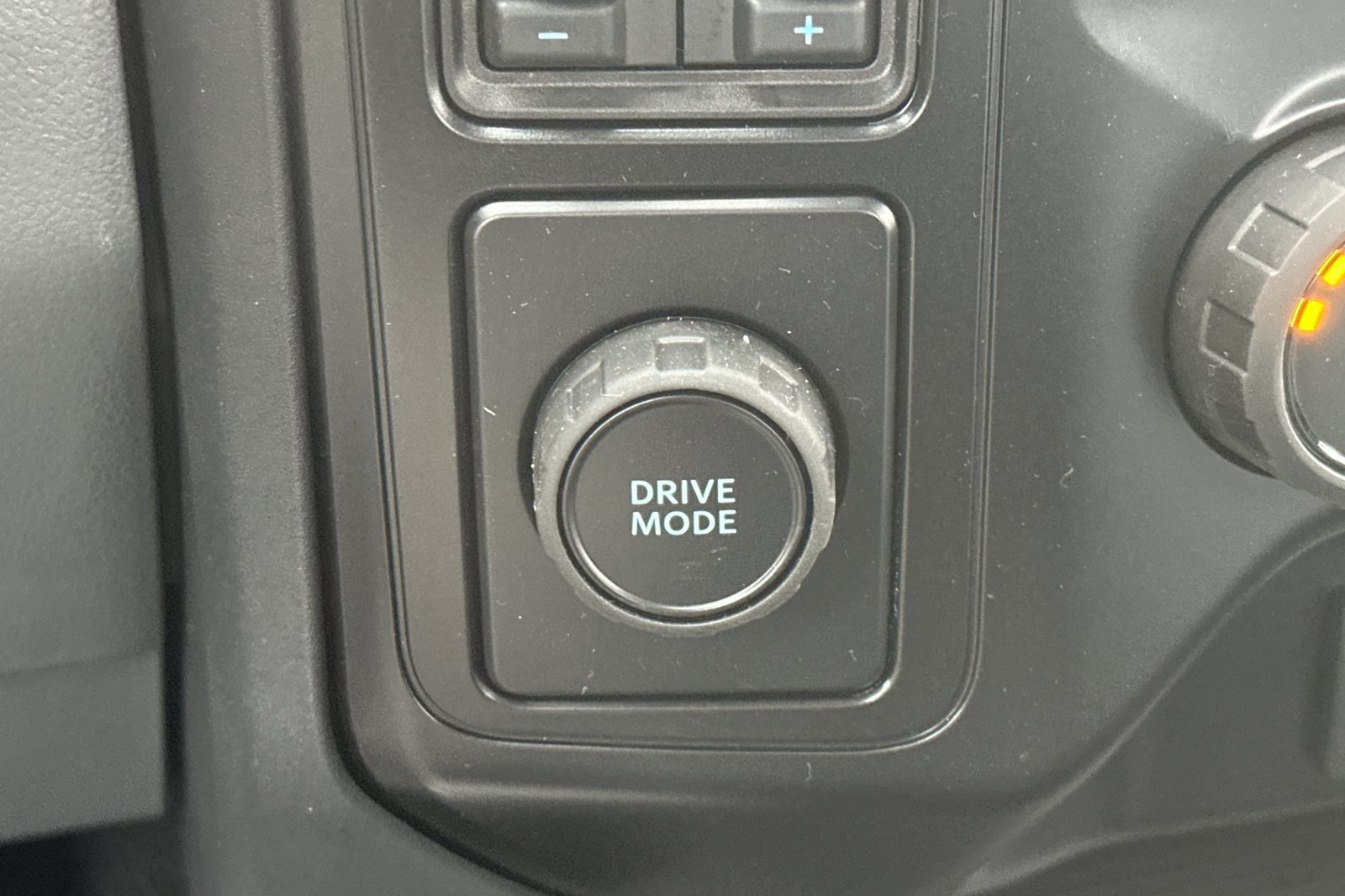 New 2026 Ford F550 2WD Regular Cab Super Duty image 31