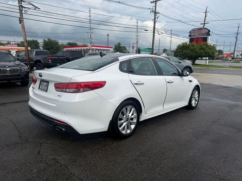 Used 2016 Kia Optima EX w/ Premium Package FWD image 7