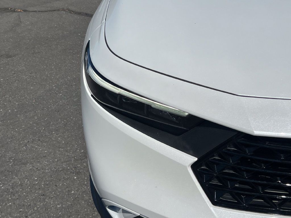 Used 2023 Honda Accord EX image 5