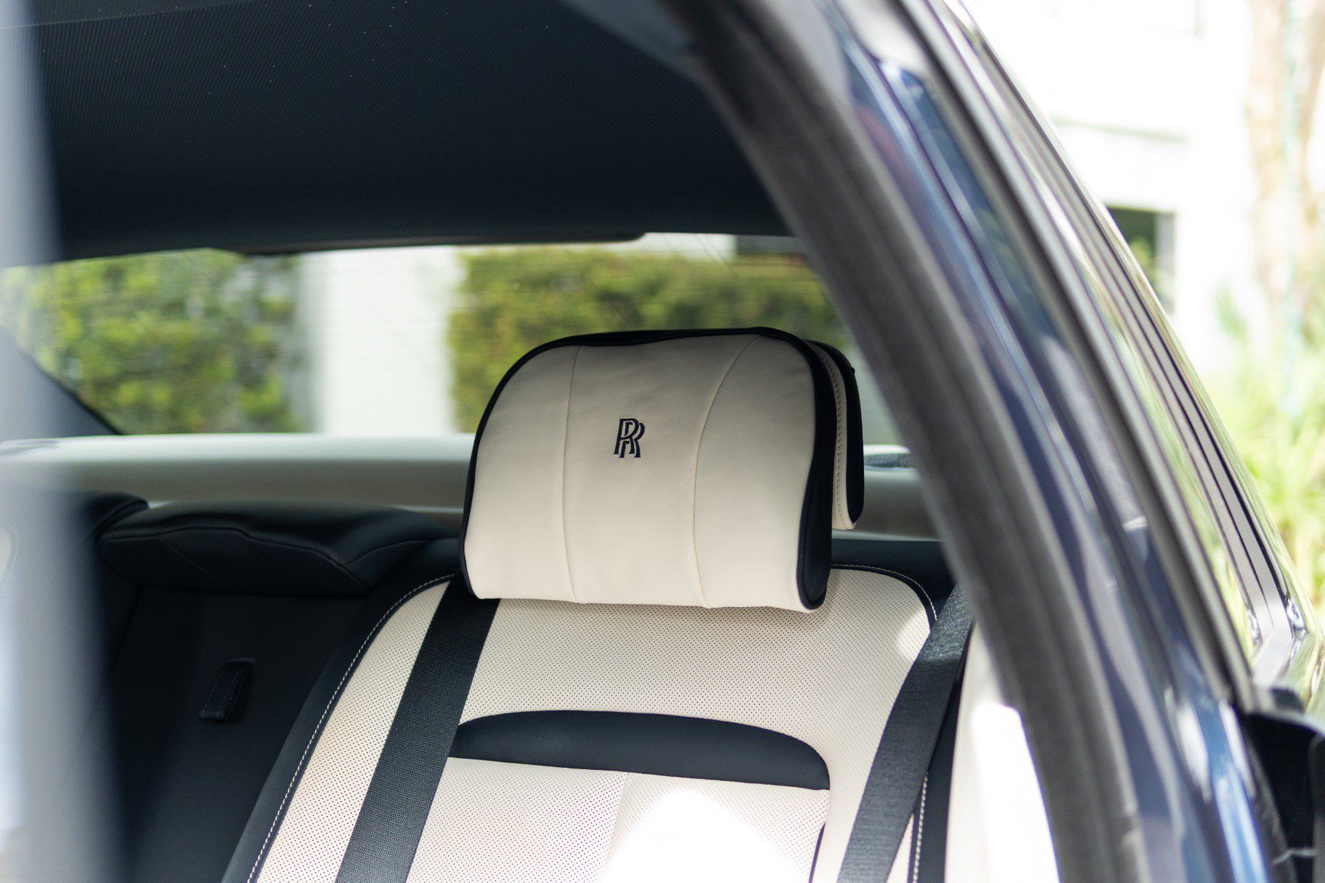 Used 2023 Rolls-Royce Ghost Black Badge w/ Black Badge Ghost Package AWD/4WD image 52