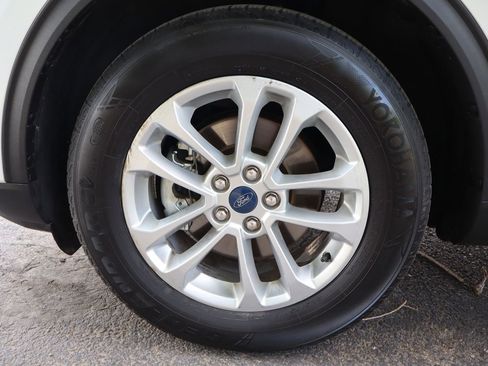 Used 2020 Ford Escape SE AWD/4WD image 41