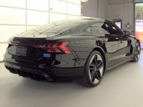 Used 2024 Audi RS e-tron GT w/ Carbon Performance Package AWD/4WD image 4