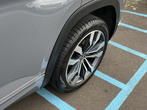 Used 2023 Volkswagen Atlas Cross Sport SEL Premium R-Line image 25