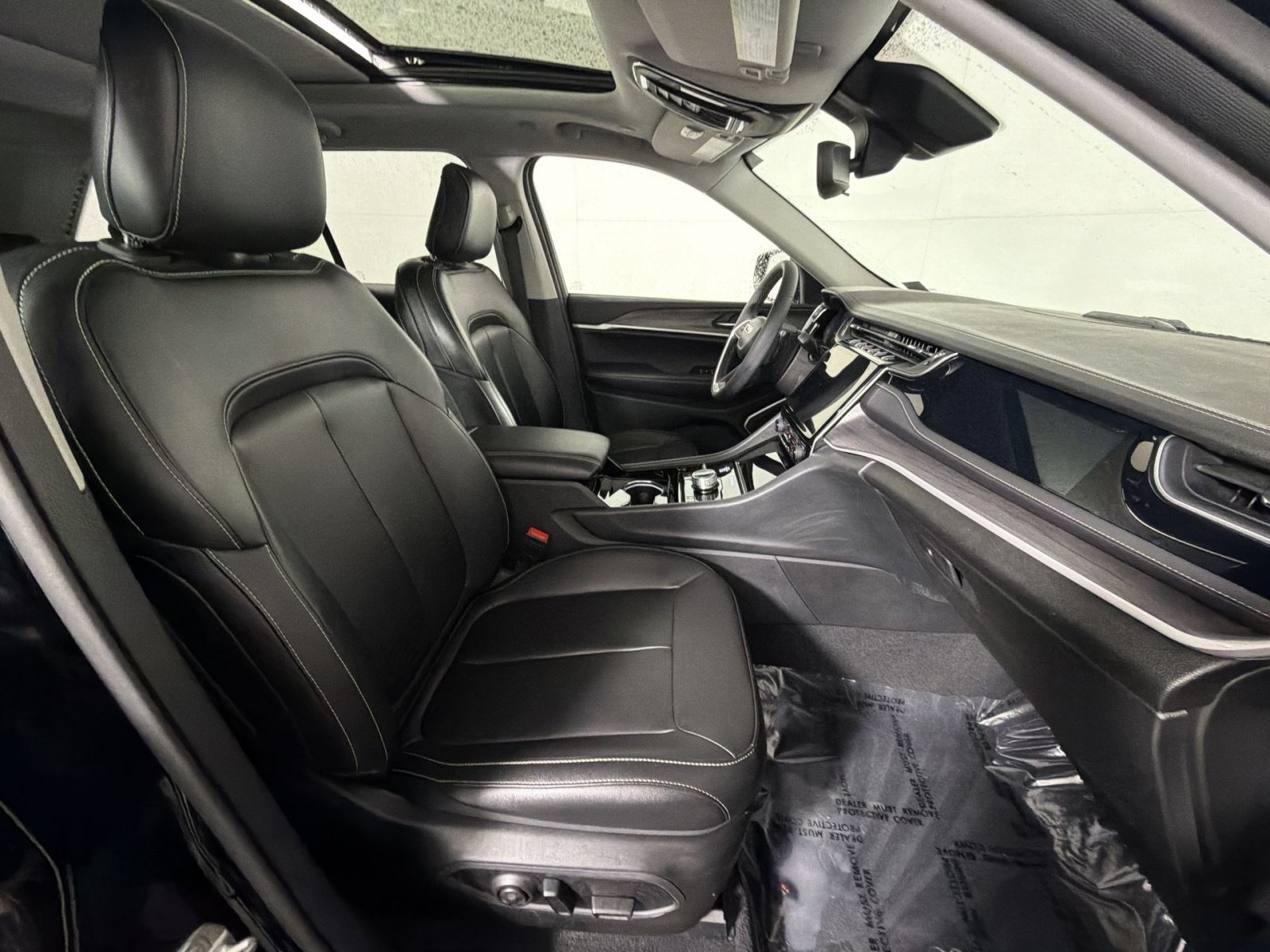 Used 2023 Jeep Grand Cherokee 4WD 4xe image 27