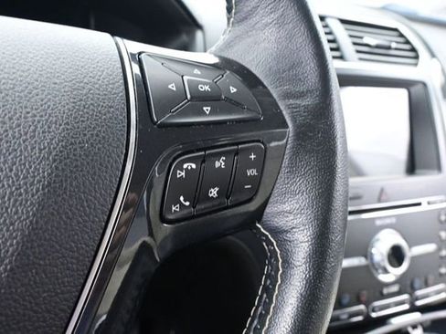 Used 2018 Ford Explorer Platinum AWD/4WD image 33