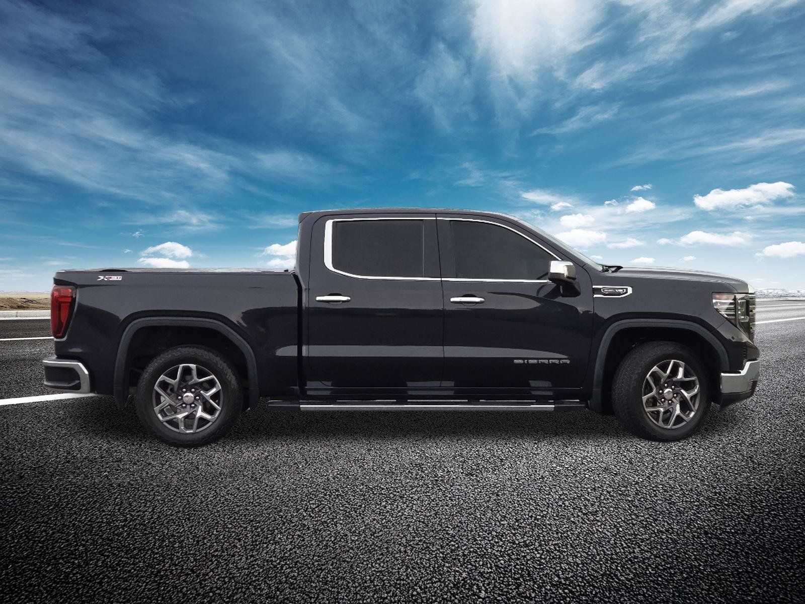 Used 2023 GMC Sierra 1500 SLT AWD/4WD image 21