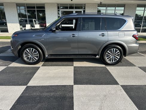 Used 2022 Nissan Armada SL RWD image 1