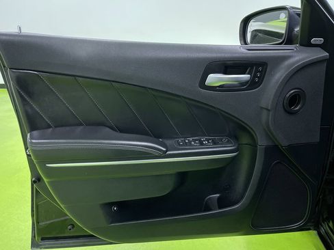 Used 2018 Dodge Charger R/T w/ Plus Group image 16