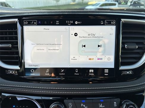 New 2025 Chrysler Pacifica Select image 22