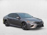 Used 2020 Toyota Camry SE image 3