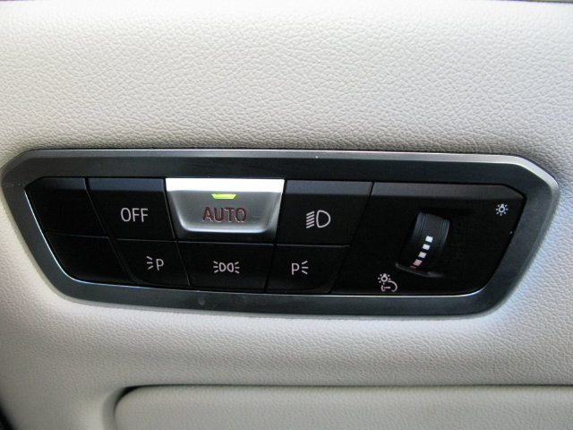 Used 2023 BMW X7 xDrive40i w/ Executive Package AWD/4WD image 22