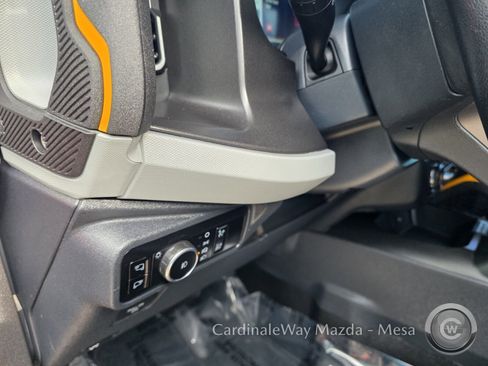 Used 2023 Ford Bronco Badlands image 16