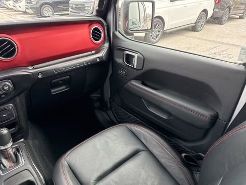 Used 2019 Jeep Wrangler Unlimited Rubicon AWD/4WD image 24