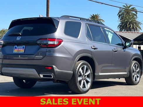 Used 2024 Honda Pilot Touring image 4
