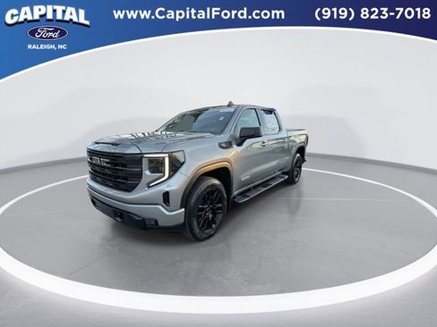 Used 2024 GMC Sierra 1500 Elevation w/ LPO, Elevation Black Package image 4