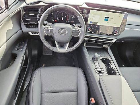 Used 2025 Lexus RX 350 Premium image 12