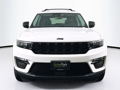Used 2023 Jeep Grand Cherokee Limited w/ Black Appearance Package AWD/4WD image 2