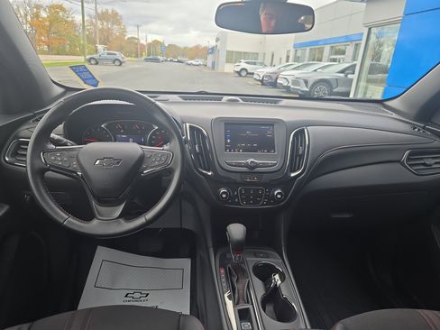 Certified 2022 Chevrolet Equinox RS w/ LPO, Floor Liner Package image 3