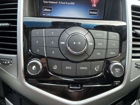 Used 2015 Chevrolet Cruze LT FWD image 23