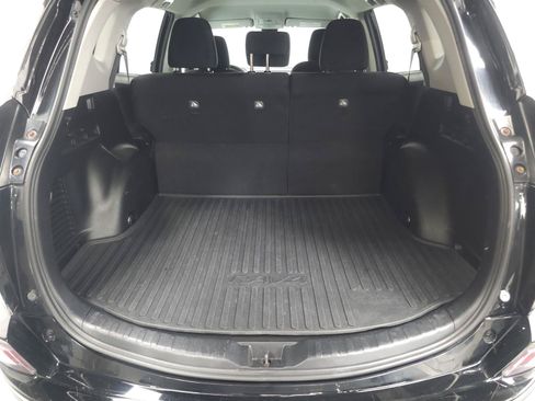 Used 2018 Toyota RAV4 LE w/ All Weather Liner Package AWD/4WD image 9