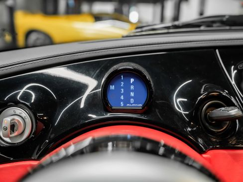 Used 2003 BMW Z8 image 26