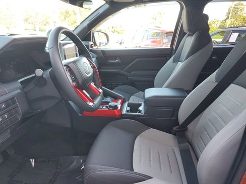 Used 2025 Toyota Tacoma TRD Off-Road image 22