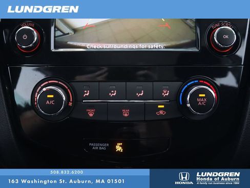 Used 2019 Nissan Rogue S AWD/4WD image 22