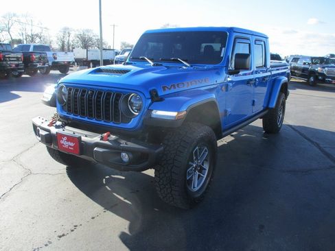 Used 2024 Jeep Gladiator Mojave image 10